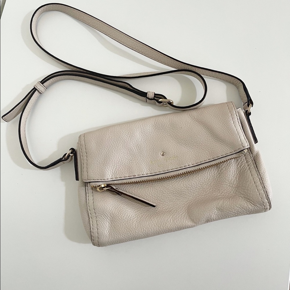 Kate Spade Leather Crossbody bag